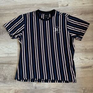 HUF skate t shirt 
Vertical blinds stripes 
Fits mens L blue pink